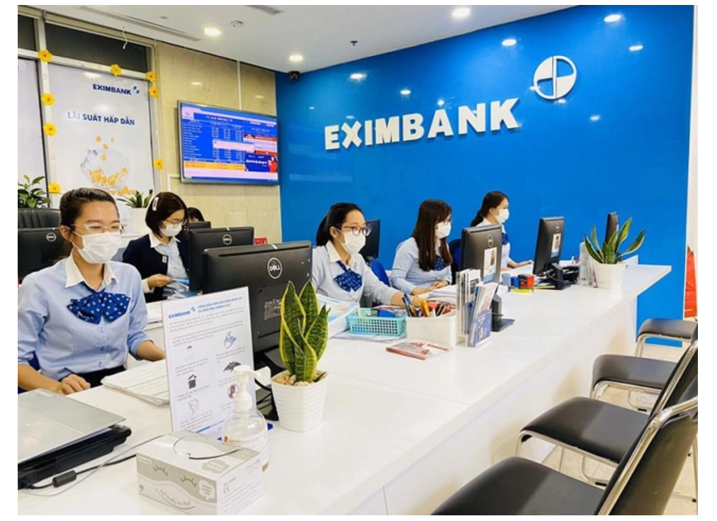 alt text: Hình ảnh giao dịch tại Vietcombank