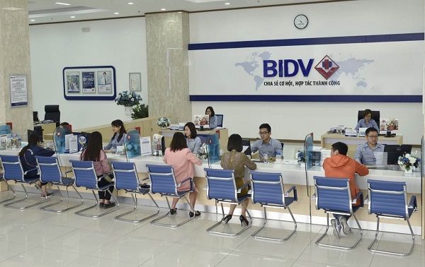 Các cách kiếm tiền từ MB Bank.